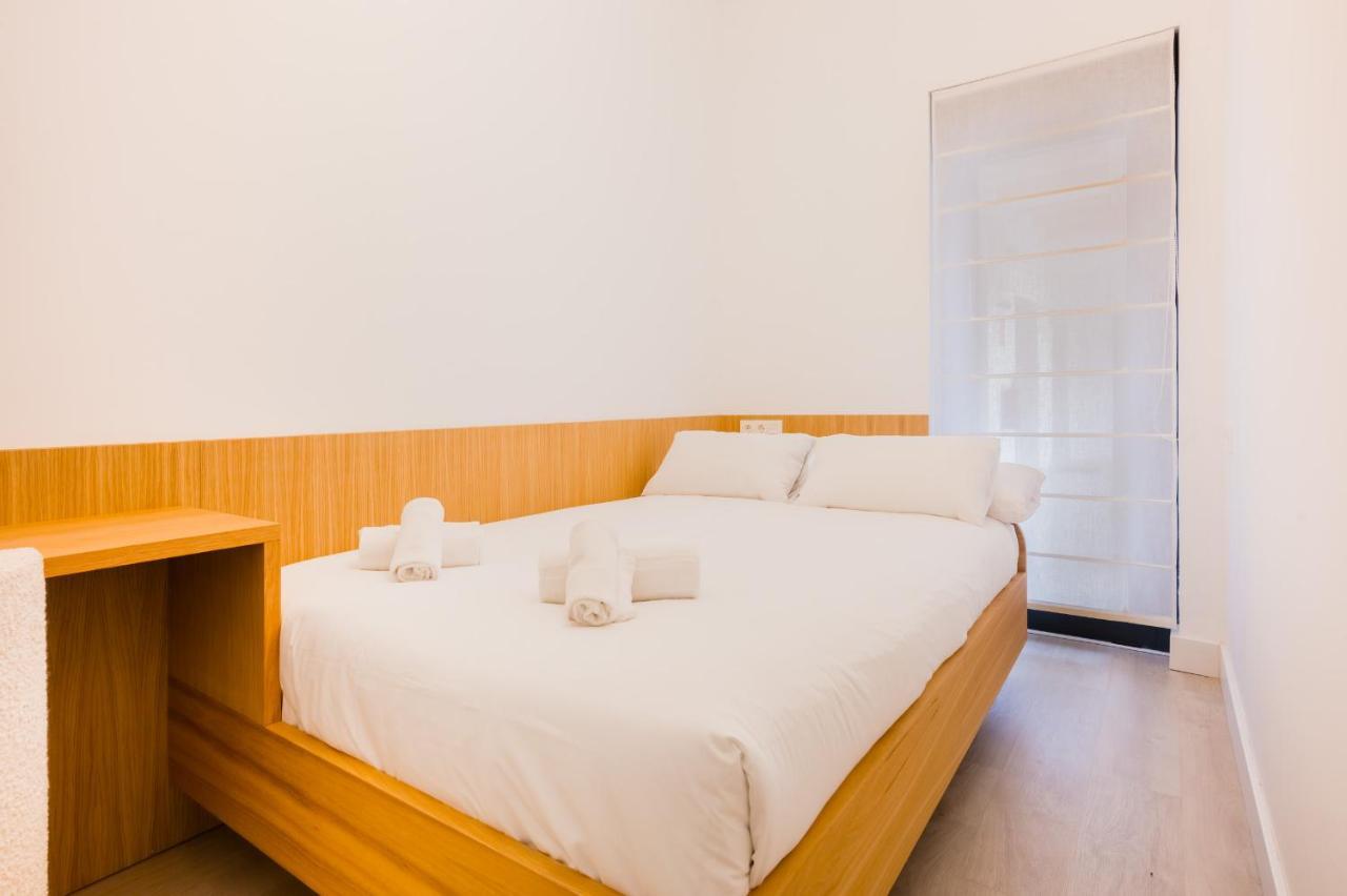 Stylish Designer Duplex-3Beds 2Baths-Puerta Carmona Centro Apartment เซบีญา ภายนอก รูปภาพ