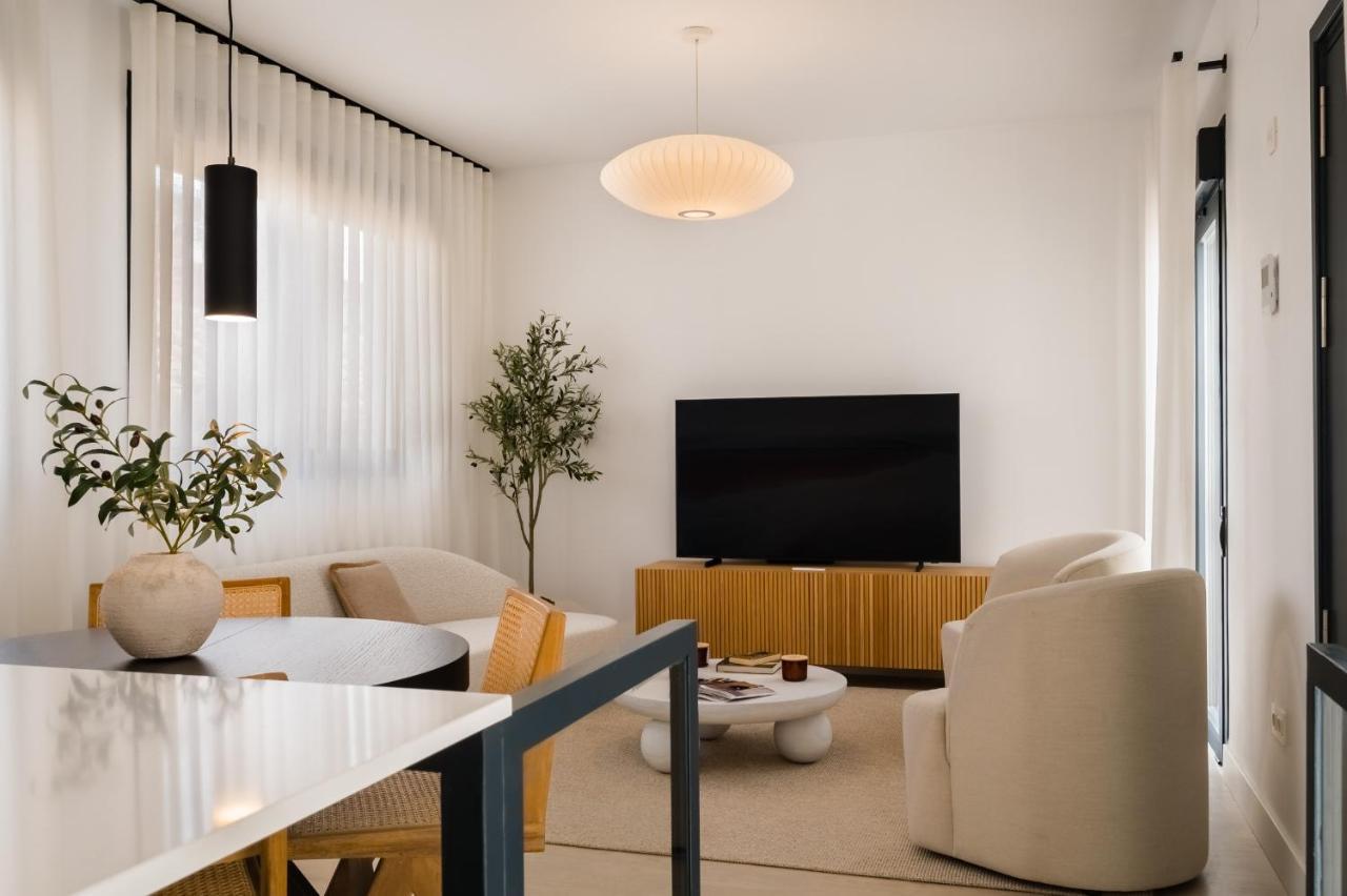 Stylish Designer Duplex-3Beds 2Baths-Puerta Carmona Centro Apartment เซบีญา ภายนอก รูปภาพ