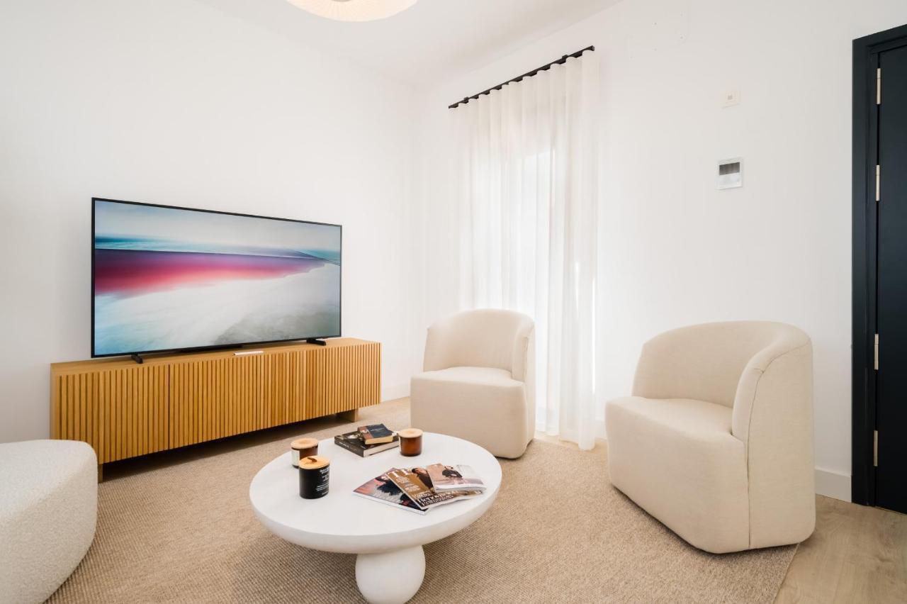 Stylish Designer Duplex-3Beds 2Baths-Puerta Carmona Centro Apartment เซบีญา ภายนอก รูปภาพ
