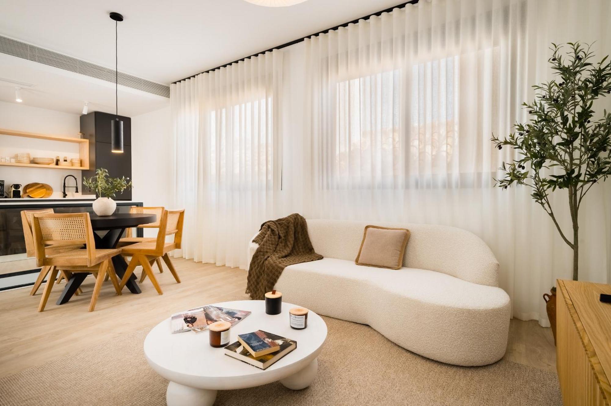 Stylish Designer Duplex-3Beds 2Baths-Puerta Carmona Centro Apartment เซบีญา ภายนอก รูปภาพ